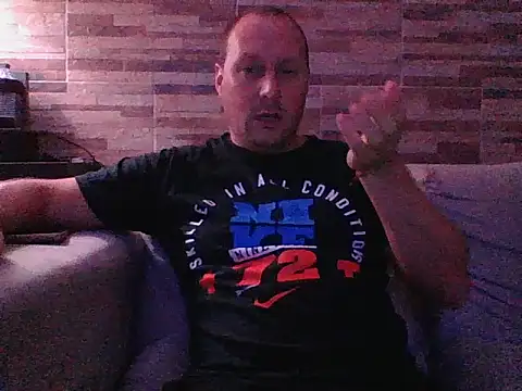 Snapshot of lustonfan chatting on March 11, 2026, 2:17 am lustonfan online show from March 11, 2026, 2:17 am