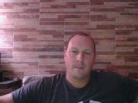 Snapshot of lustonfan chatting on March 14, 2026, 7:52 pm lustonfan online show from March 14, 2026, 7:52 pm