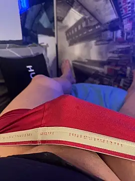 MatthewEmme2121 online show from May 18, 2026, 10:15 pm