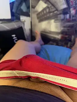 MatthewEmme2121 online show from May 25, 2026, 10:49 pm