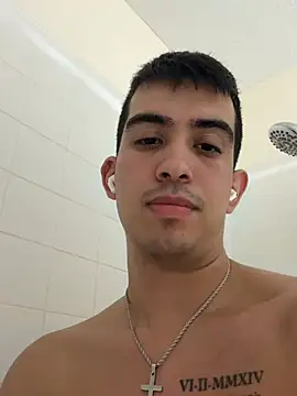 papichulo102099 online show from March 6, 2026, 1:02 am