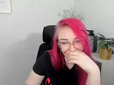 redkissruby online show from March 16, 2026, 1:37 pm