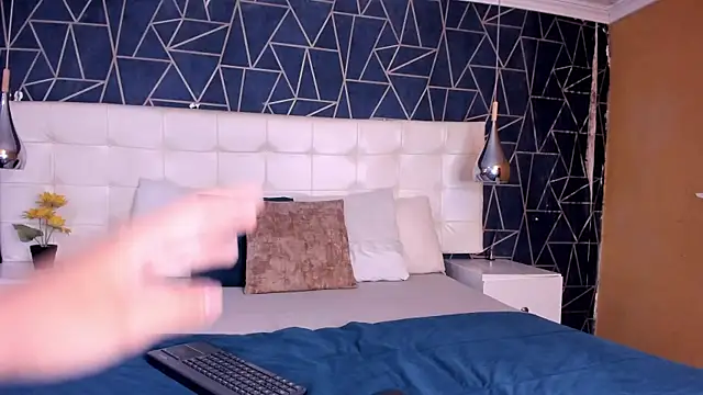 SilvanaFoxx online show from March 14, 2026, 7:52 pm