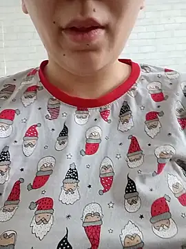 Emi hot1 online show from March 13, 2026, 5:03 am