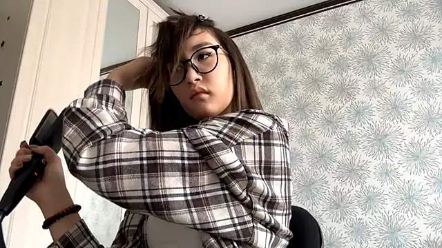 Bella Voraesynd online show from March 14, 2026, 8:42 am