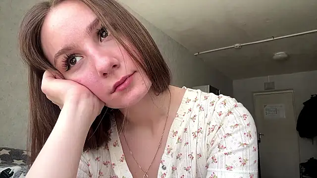 LunarLusts online show from March 13, 2026, 7:04 am