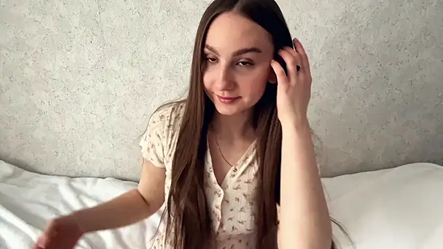 LunarLusts online show from March 17, 2026, 7:12 am