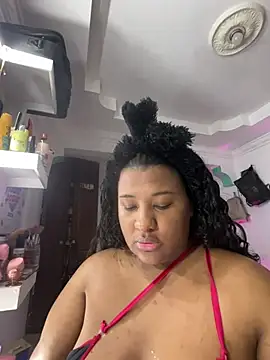 Snapshot of dana_falcoo25 chatting on May 12, 2026, 1:30 pm dana falcoo25 online show from May 12, 2026, 1:30 pm