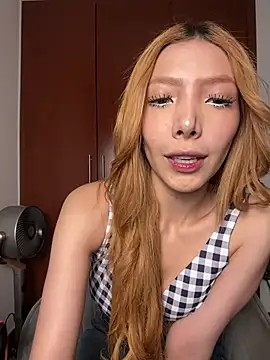 Suki 3 online show from June 9, 2026, 9:48 pm