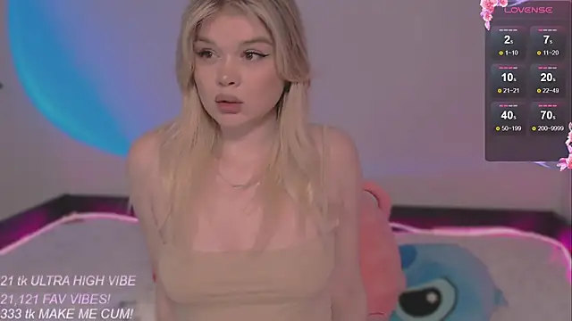 Veronaauraa online show from March 23, 2026, 4:44 pm