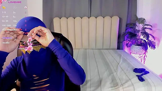 layla leila01 online show from March 6, 2026, 1:51 pm