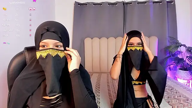 layla leila01 online show from March 12, 2026, 1:06 pm