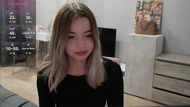 mayyymayyyy online show from March 5, 2026, 9:11 pm