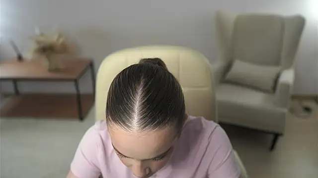 MeriPhelan online show from March 12, 2026, 1:39 pm