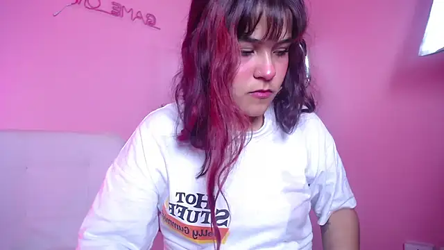 Snapshot of Nami_Velle chatting on April 11, 2026, 1:04 pm Nami Velle online show from April 11, 2026, 1:04 pm