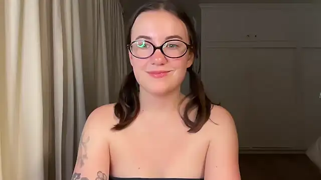 summerxo online show from June 5, 2026, 5:47 am