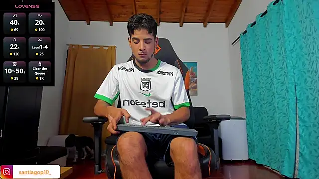 Alexx Lord online show from July 26, 2026, 4:53 am