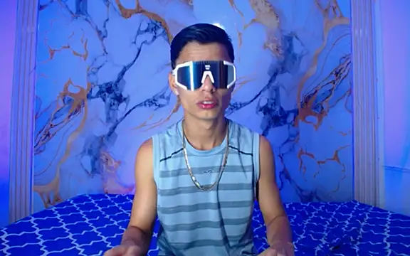 Naughty hot01 online show from March 13, 2026, 9:49 am