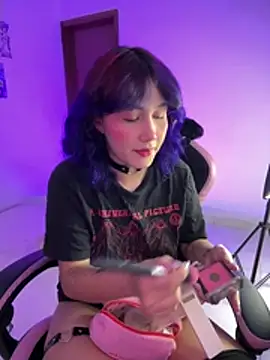 Snapshot of reicos_ chatting on July 1, 2026, 6:04 am reicos online show from July 1, 2026, 6:04 am
