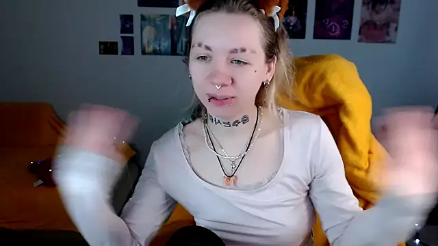 Nica Kawaii online show from April 24, 2026, 7:33 am