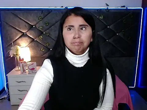 Alisha Gamskar13 online show from April 29, 2026, 1:04 pm