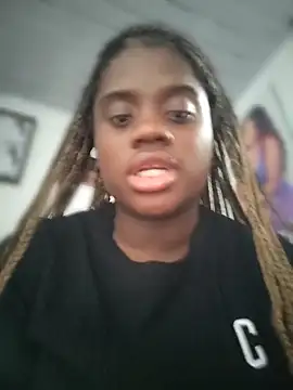 Snapshot of YourLiaa_ chatting on March 6, 2026, 9:55 pm YourLiaa online show from March 6, 2026, 9:55 pm