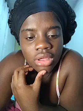 Snapshot of YourLiaa_ chatting on March 24, 2026, 5:56 am YourLiaa online show from March 24, 2026, 5:56 am