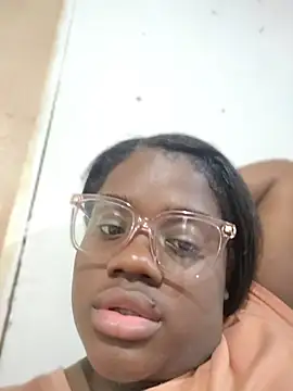 Snapshot of YourLiaa_ chatting on March 29, 2026, 5:29 am YourLiaa online show from March 29, 2026, 5:29 am