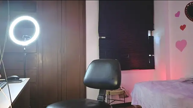 MaleiSummer online show from March 14, 2026, 6:02 pm