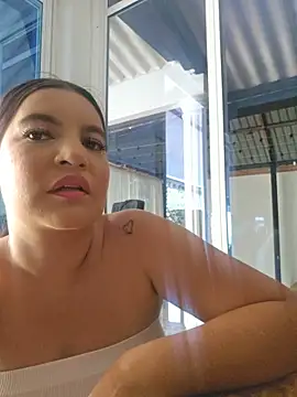 Snapshot of Pretty_Julieta chatting on June 4, 2026, 9:10 pm Pretty Julieta online show from June 4, 2026, 9:10 pm