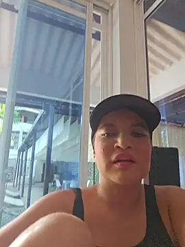 Snapshot of Pretty_Julieta chatting on June 13, 2026, 7:56 pm Pretty Julieta online show from June 13, 2026, 7:56 pm