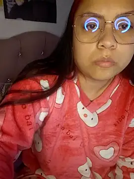 nahomy05 online show from March 9, 2026, 12:14 am