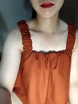 Snapshot of Fiona_2026 chatting on May 4, 2026, 5:47 am Fiona 2026 online show from May 4, 2026, 5:47 am