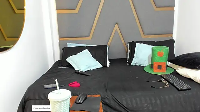 juana valkiria online show from July 1, 2026, 3:52 am