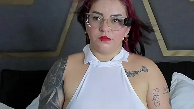 juana valkiria online show from July 18, 2026, 3:33 am