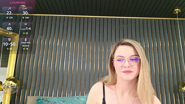 BeatriceHaze online show from March 15, 2026, 8:26 pm