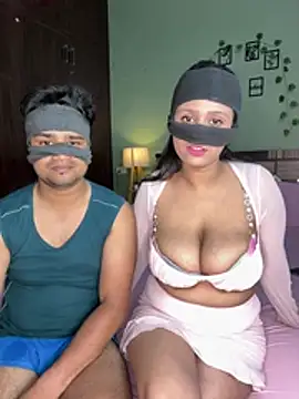 Snapshot of your_bhabhi_love chatting on July 19, 2026, 5:27 pm your bhabhi love online show from July 19, 2026, 5:27 pm