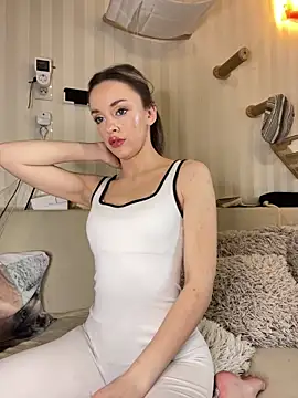 KatieCutieXooo online show from March 9, 2026, 11:36 am