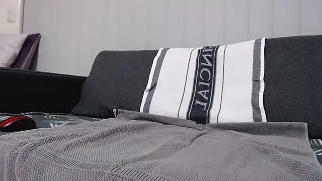 lilchristianxh online show from February 13, 2026, 7:48 am