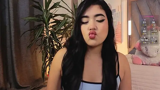 Snapshot of SweetiePie_3 chatting on May 19, 2026, 12:55 pm SweetiePie 3 online show from May 19, 2026, 12:55 pm