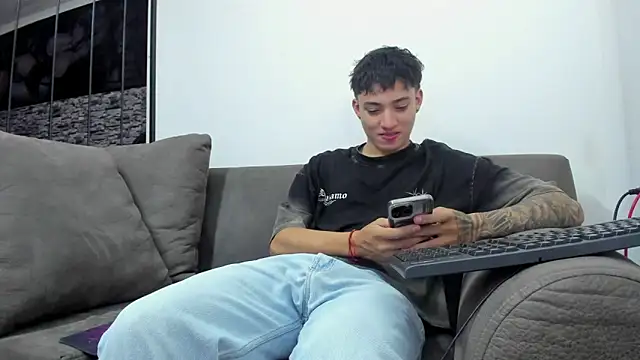 Jaames Boy online show from March 14, 2026, 7:41 pm