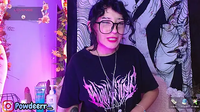 Snapshot of LeePowder chatting on March 31, 2026, 2:13 am LeePowder online show from March 31, 2026, 2:13 am