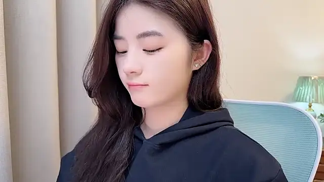 Nicole20266 online show from March 12, 2026, 3:01 am