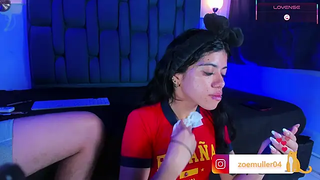 Snapshot of Zoe_Axel1 chatting on June 26, 2026, 7:40 pm Zoe Axel1 online show from June 26, 2026, 7:40 pm