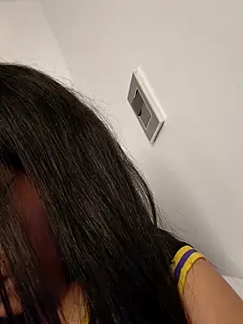 Hannae3 online show from June 8, 2026, 2:34 am