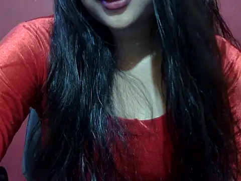 NayraG online show from March 30, 2026, 7:42 am