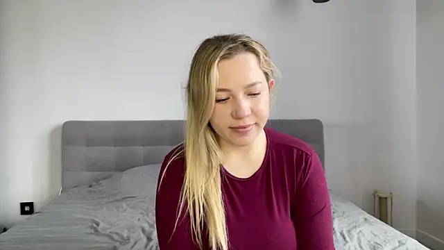 Snapshot of alyrasun chatting on May 8, 2026, 7:03 am alyrasun online show from May 8, 2026, 7:03 am