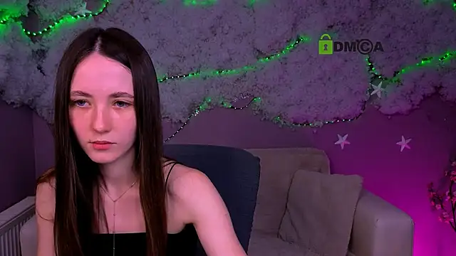 Snapshot of bella_dorn chatting on May 23, 2026, 9:35 am bella dorn online show from May 23, 2026, 9:35 am