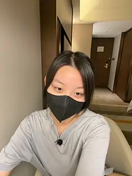 Snapshot of HolyMaidenLily chatting on March 26, 2026, 7:47 am HolyMaidenLily online show from March 26, 2026, 7:47 am