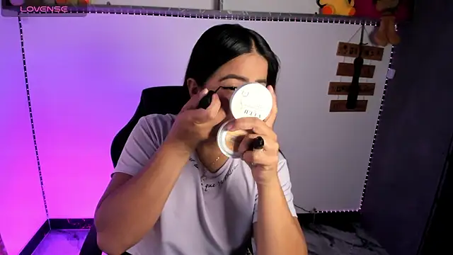 vickylatina  online show from March 10, 2026, 12:54 pm